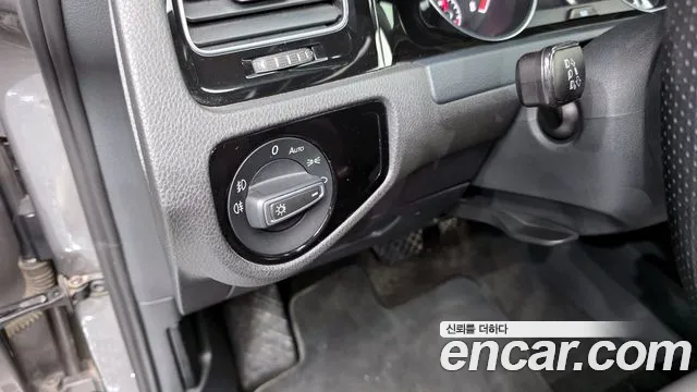 Volkswagen Golf Sportsvan 2014 thumb 8