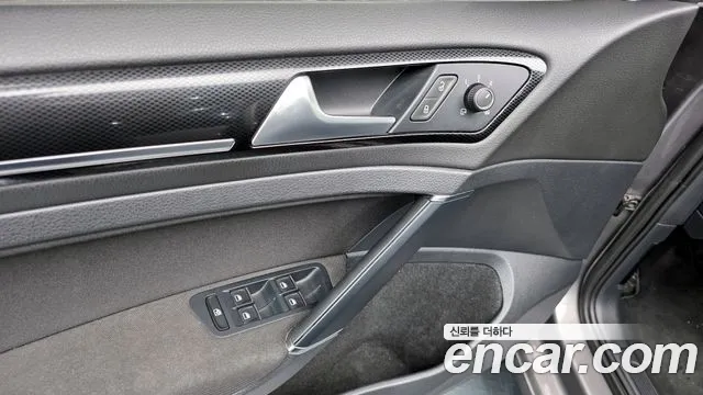 Volkswagen Golf Sportsvan 2014 thumb 7