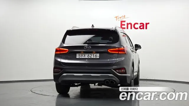 Hyundai Santa Fe 2018 thumb 6