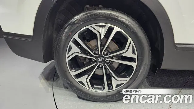 Hyundai Santa Fe 2018 thumb 6