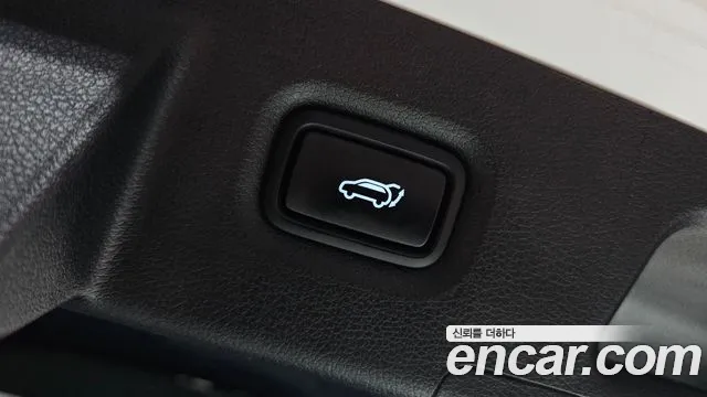 Hyundai Santa Fe 2018 thumb 2