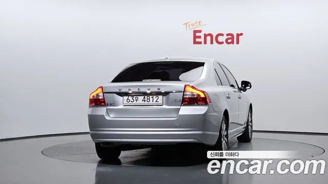 Volvo S80 2012 thumb 2