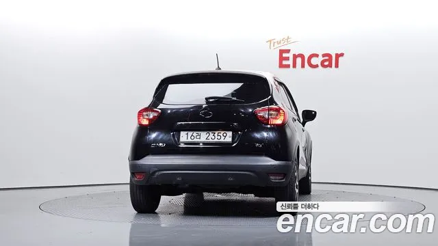 Renault QM3 2014 thumb 12