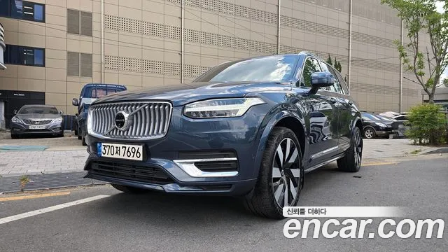 Volvo XC90 2024 thumb 2