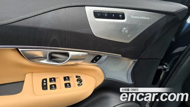 Volvo XC90 2024 thumb 5