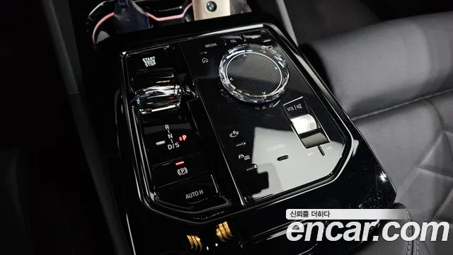 BMW 5 серии 2025 thumb 11