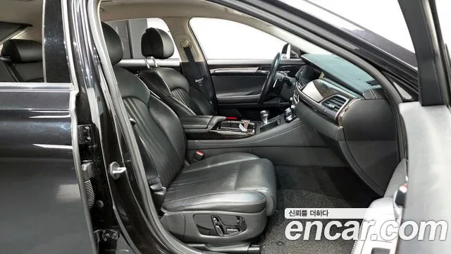 Genesis G90 2019 thumb 5