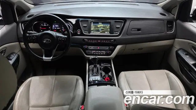 Kia Carnival 2016 thumb 7