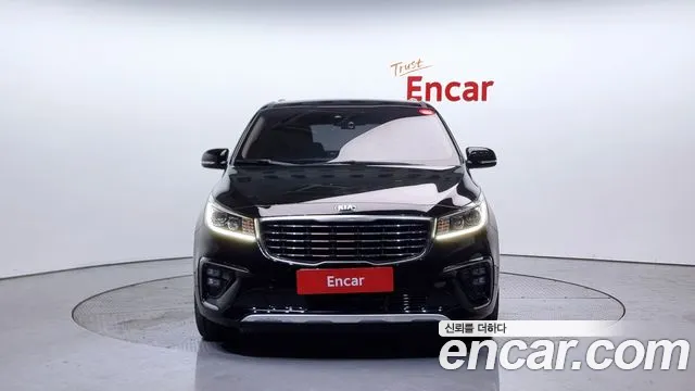 Kia Carnival 2019 thumb 4