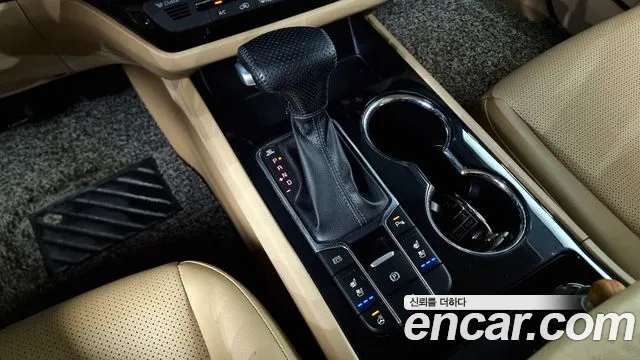 Kia Carnival 2019 thumb 8