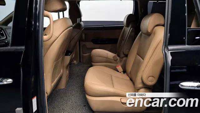 Kia Carnival 2019 thumb 2