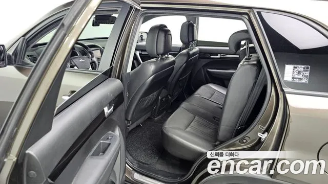 Kia Sorento 2010 thumb 8