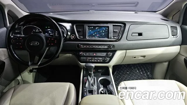 Kia Carnival 2018 thumb 12
