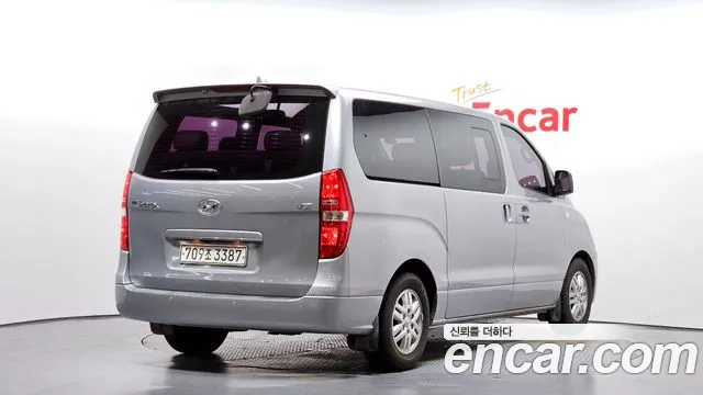 Hyundai Staria 2017 thumb 2