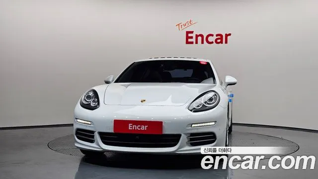 Porsche Panamera 2015 thumb 12