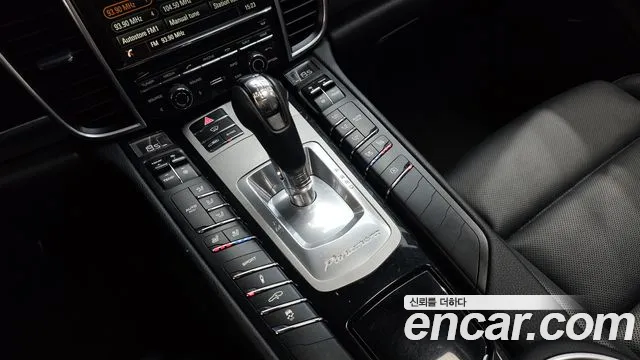 Porsche Panamera 2015 thumb 11