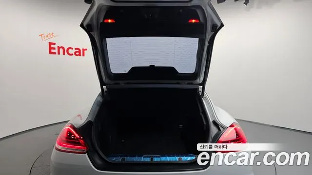Porsche Panamera 2015 thumb 2