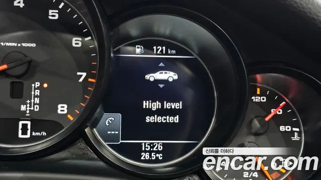 Porsche Panamera 2015 thumb 9