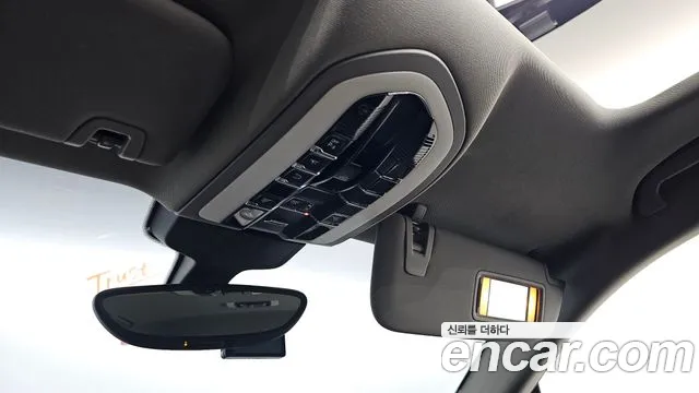 Porsche Panamera 2015 thumb 8
