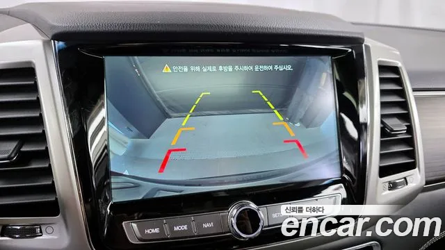 KGM Rexton 2017 thumb 12