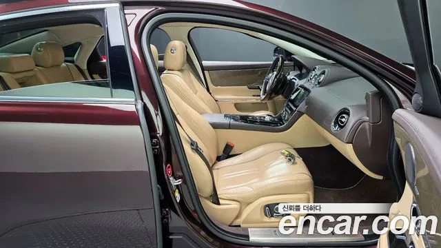 Jaguar XJ 2018 thumb 8