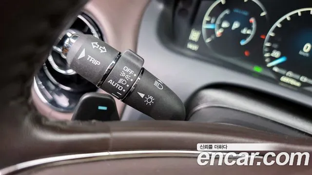 Jaguar XJ 2018 thumb 9