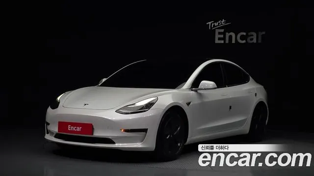 Tesla Model 3 2020 thumb 3