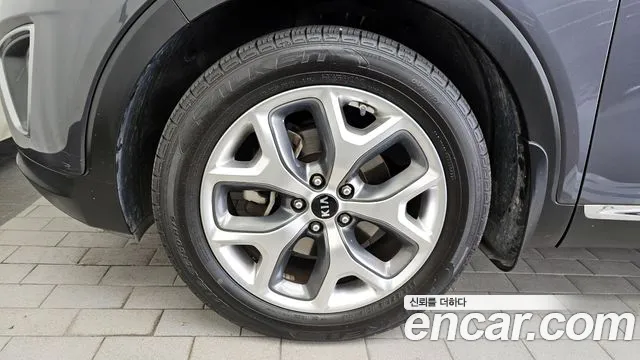 Kia Sorento 2015 thumb 6