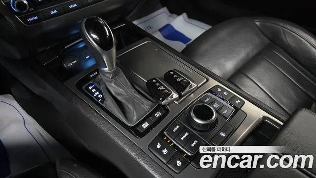Hyundai Genesis 2016 thumb 9