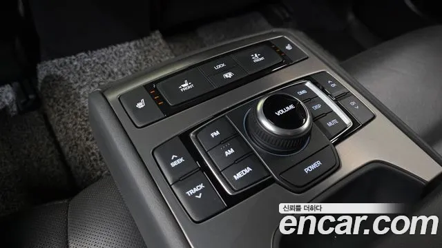 Hyundai Genesis 2016 thumb 10