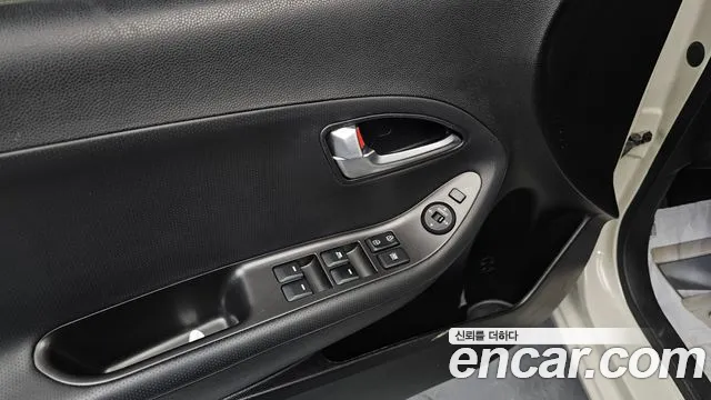 Kia Morning 2015 thumb 10