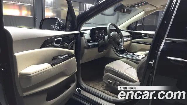 Kia Carnival 2020 thumb 2