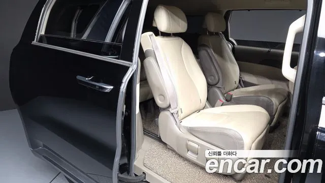 Kia Carnival 2020 thumb 6
