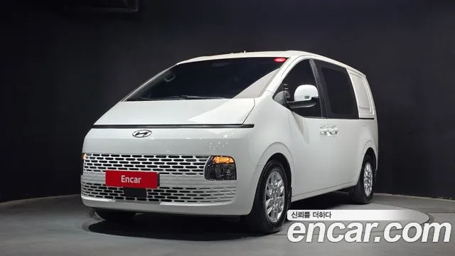 Hyundai Staria 2022 thumb 9
