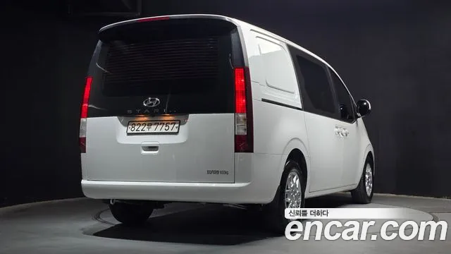 Hyundai Staria 2022 thumb 6