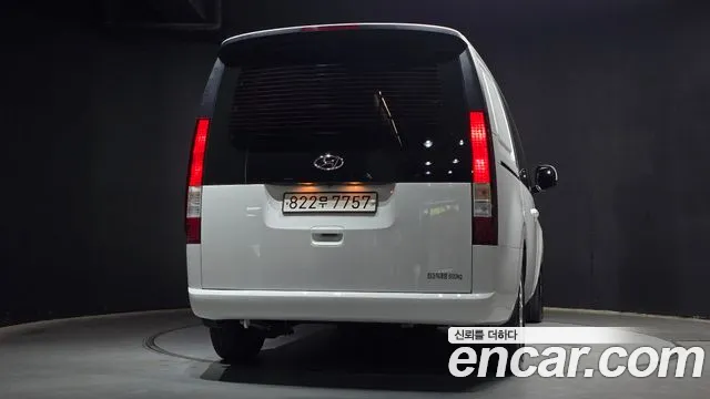 Hyundai Staria 2022 thumb 10