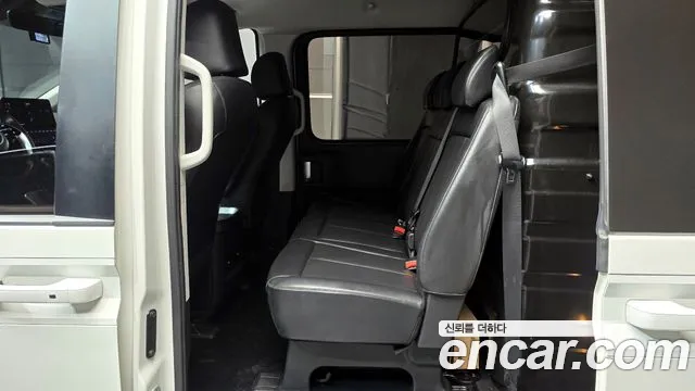Hyundai Staria 2022 thumb 12