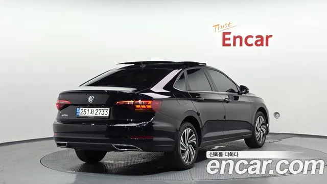 Volkswagen Jetta 2021 thumb 7