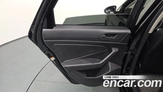 Volkswagen Jetta 2021 thumb 10