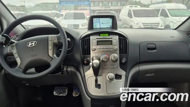 Hyundai Staria 2015 thumb 10