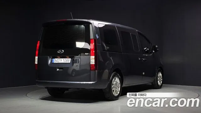Hyundai Staria 2023 thumb 9