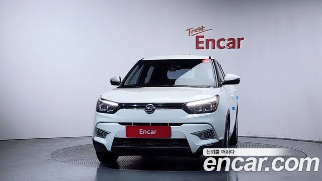 KGM Tivoli 2015 thumb 7