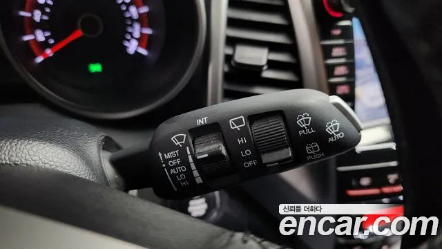 KGM Tivoli 2015 thumb 2