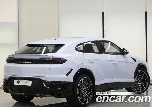 Lamborghini Urus 2025 thumb 10