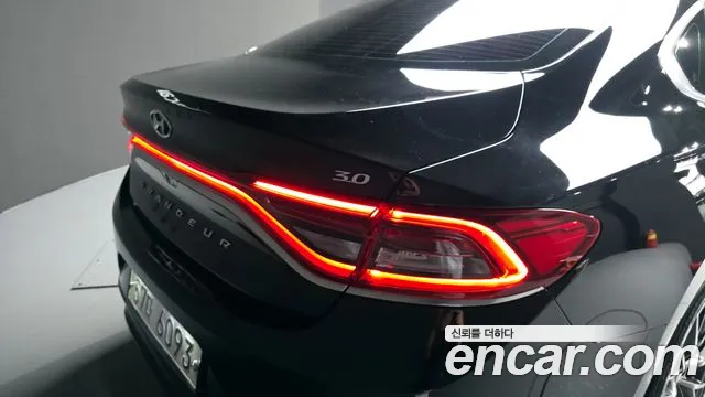 Hyundai Grandeur 2017 thumb 3