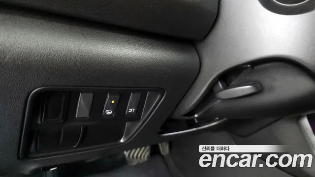 Renault QM6 2016 thumb 7