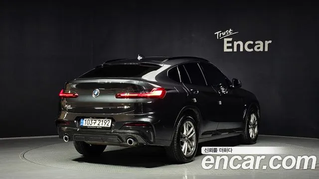 BMW X4 2020 thumb 10