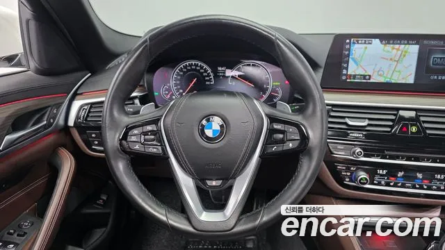 BMW 5 серии 2018 thumb 8