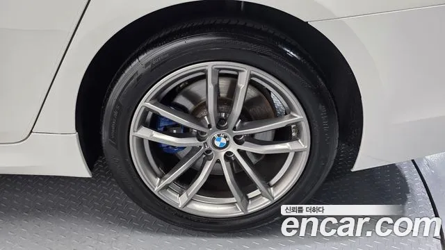 BMW 5 серии 2018 thumb 2