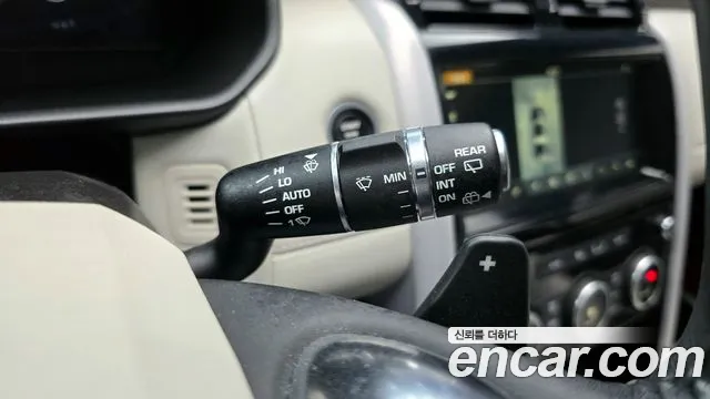 Land Rover Discovery 2018 thumb 9